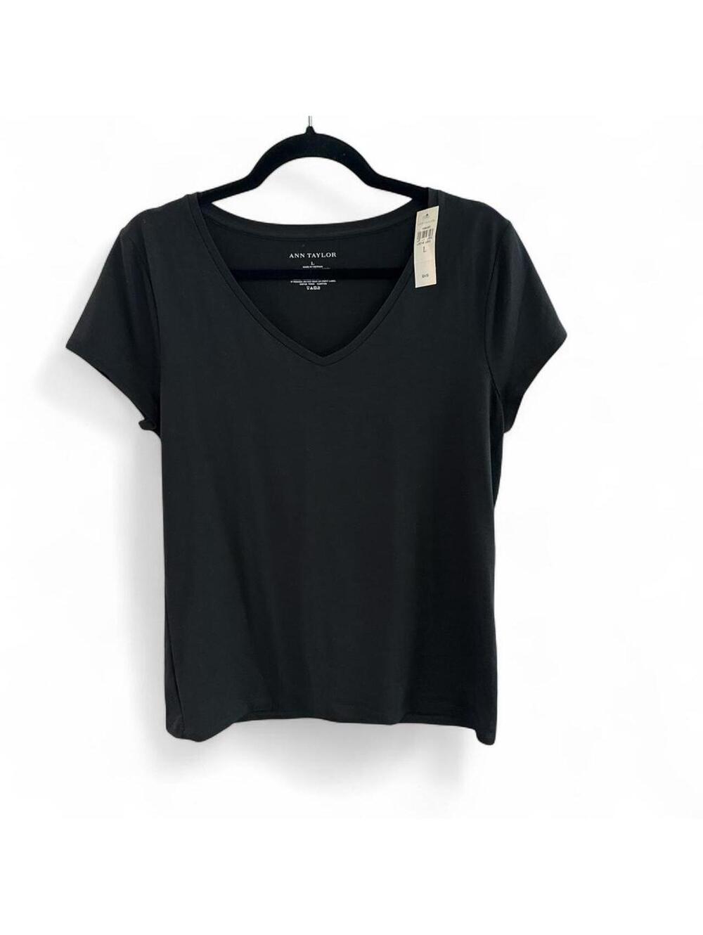 Ann Taylor Women's Black Tshirt
